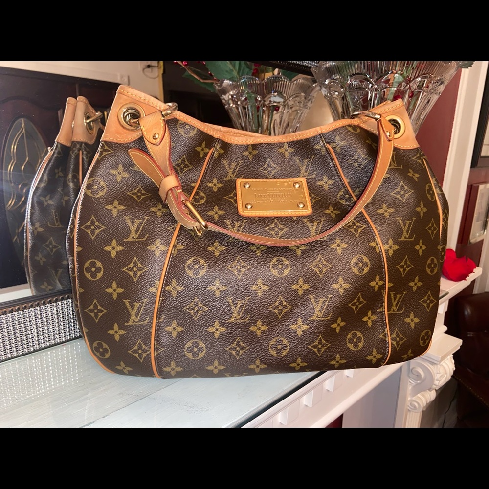 Louis Vuitton Galliera PM Shoulder bag